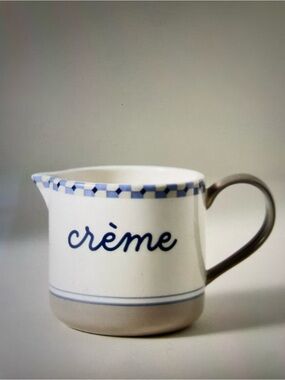 ❤️ ANTHROPOLOGIE CAFE VIOLETTE HANDPAINTED STONEWARE CREAMER NEW